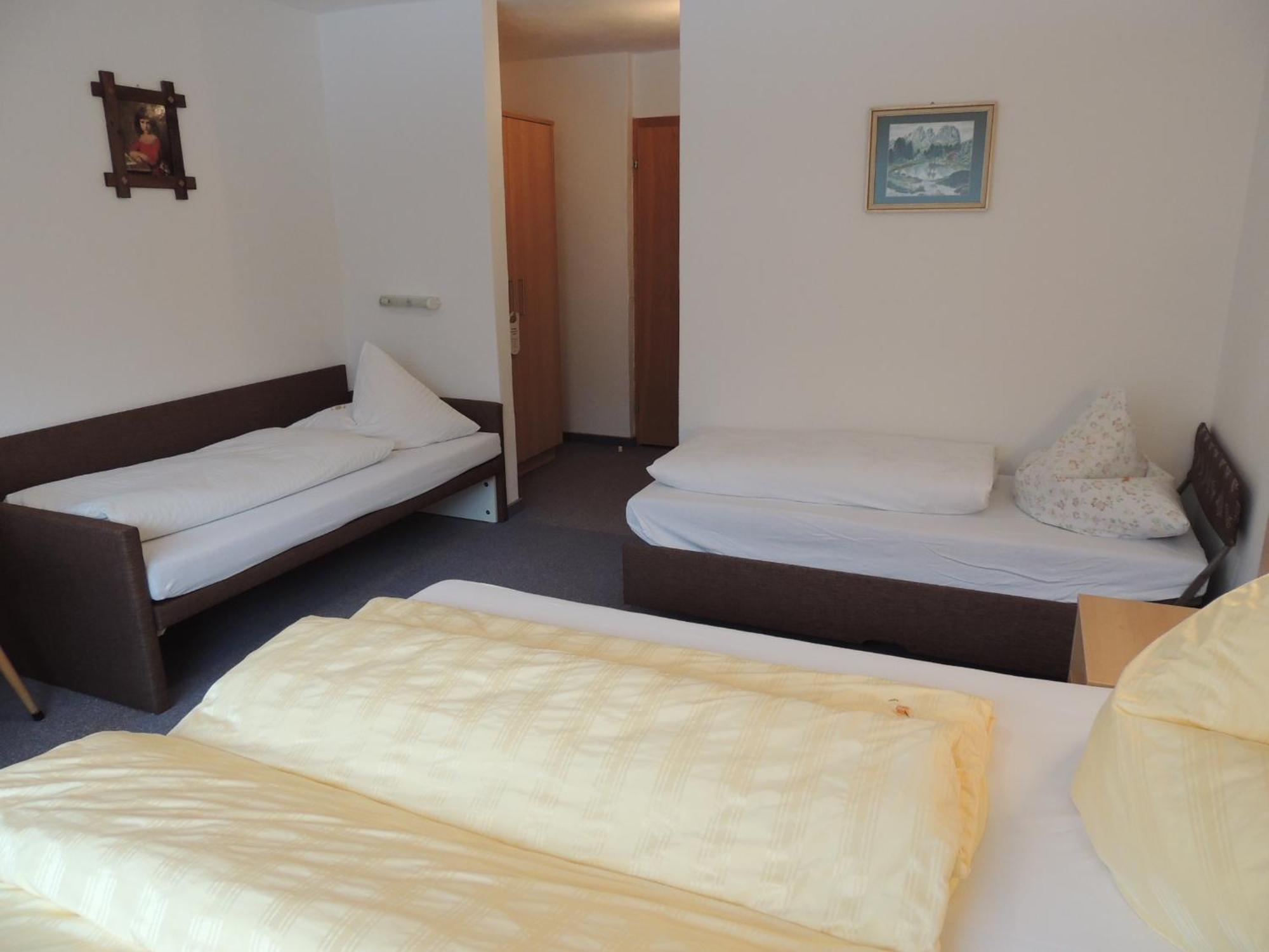 Pension Winnebach Langenfeld Room photo